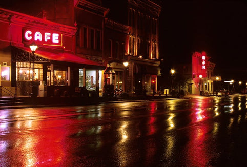 Why Illuminated Signs Are Still the Best Way to Attract Customers