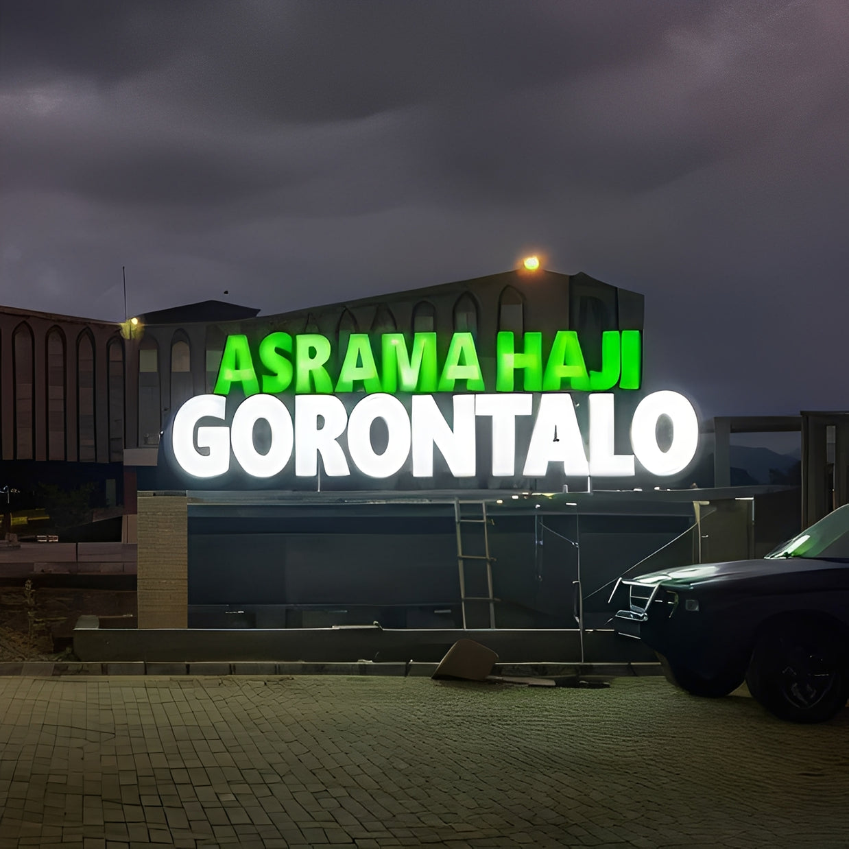 Illuminated Face-lit Sign